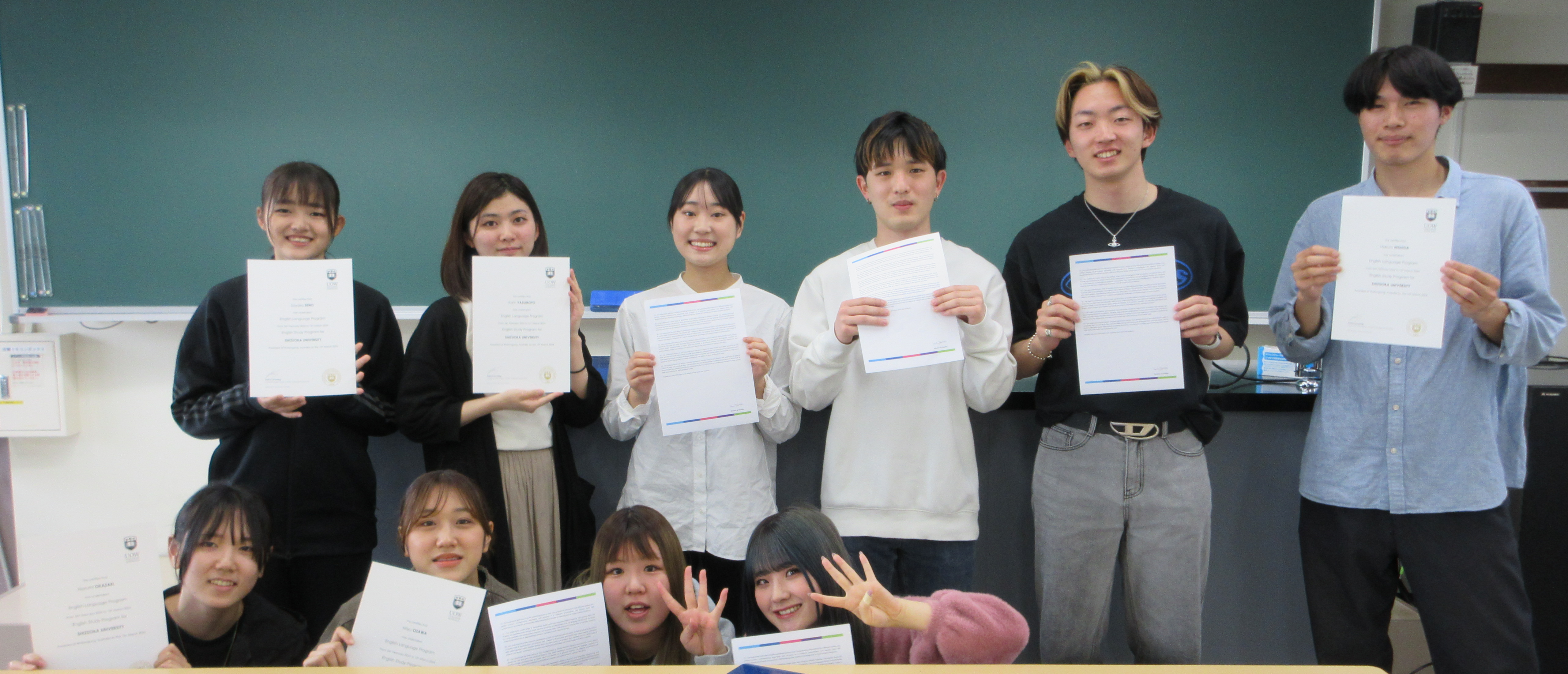 静岡大学未来創成基金からグローバル共創科学部学生12名へ留学支援金を支給しました